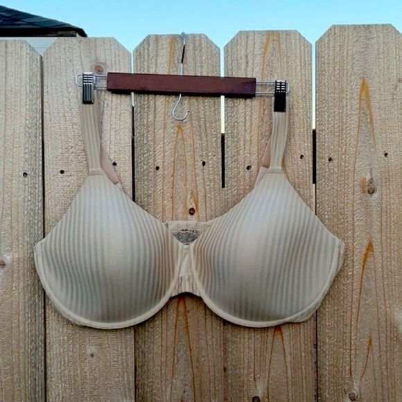 🔥 Take 50% OFF- Playtex 4747 Perfectly Smooth Underwire Bra, Size-44D - Picture 2 of 8